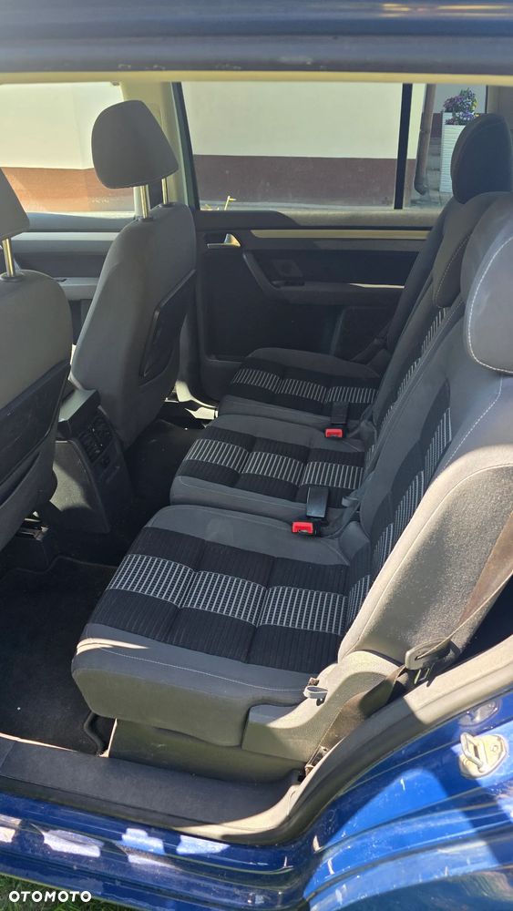 Volkswagen Touran 1.9 TDI Highline - 1