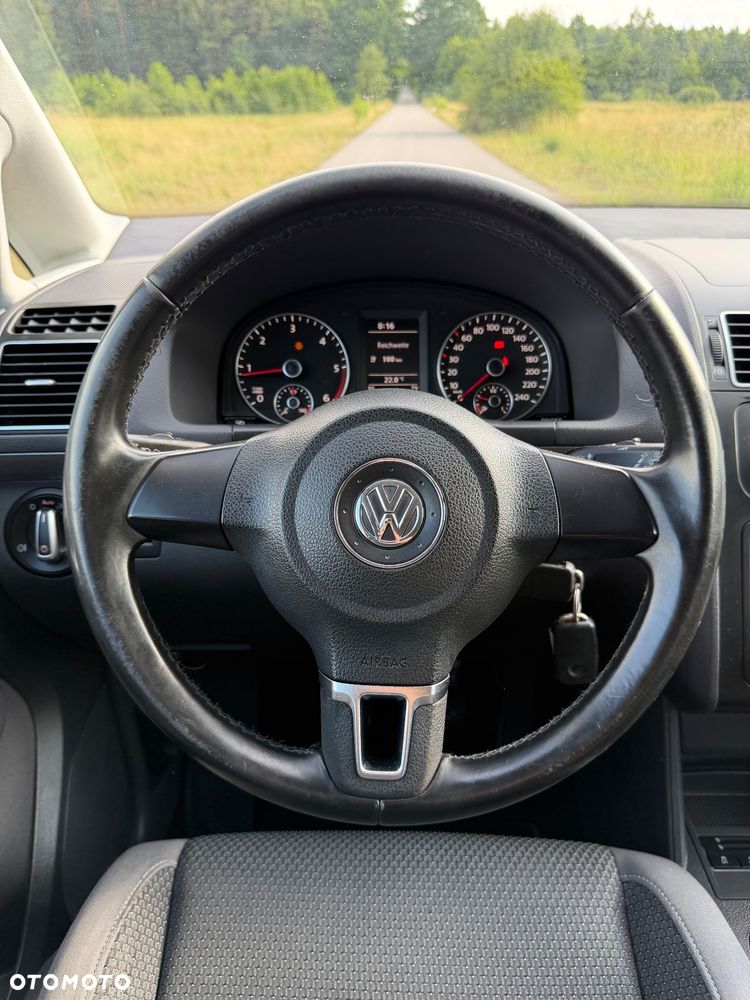 Volkswagen Touran 1.6 TDI DPF BlueMotion Technology STYLE - 16