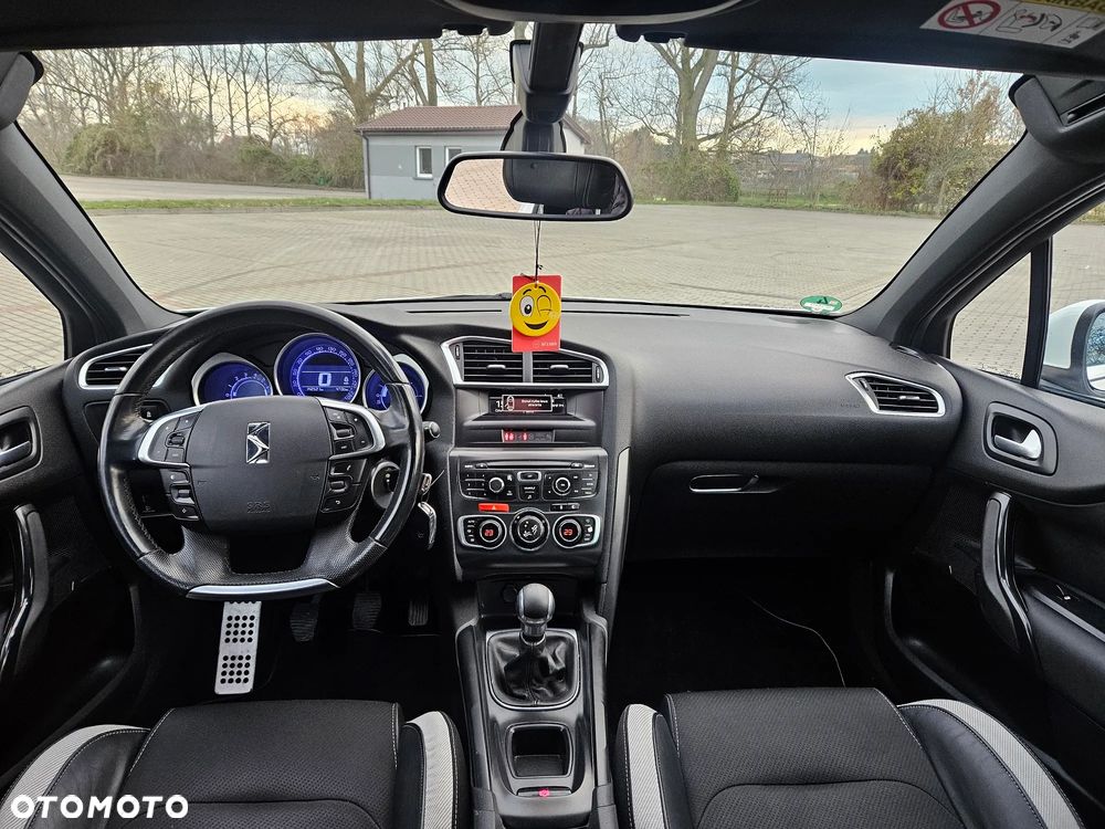 Citroën C4 VTi 120 Exclusive - 12