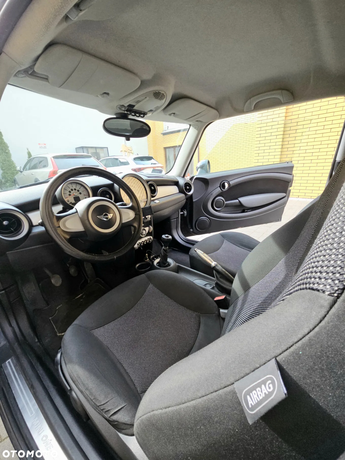 MINI ONE Standard - 7