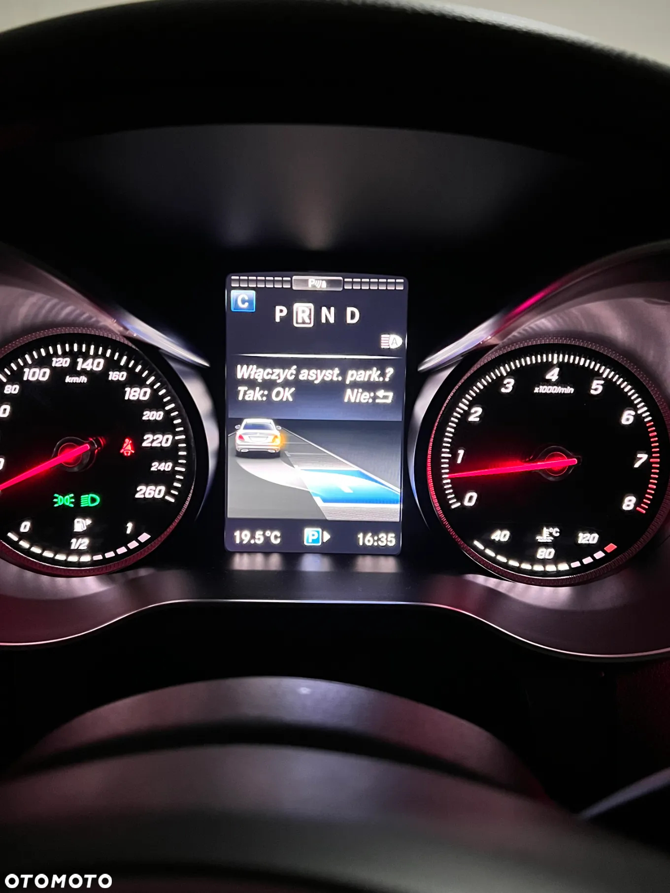 Mercedes-Benz Klasa C 180 7G-TRONIC - 19