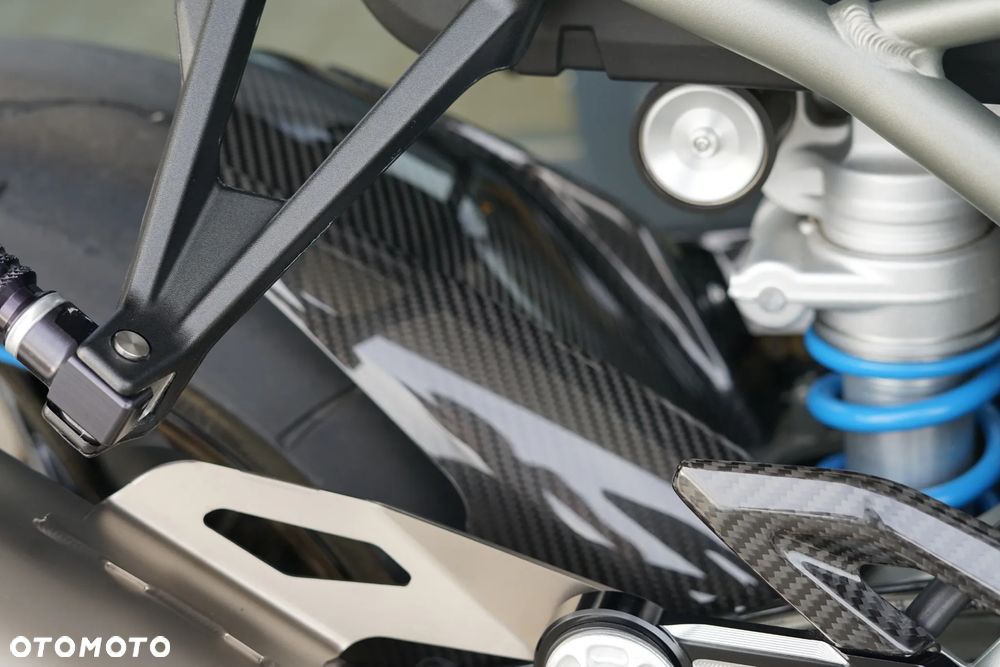 BMW S - 26