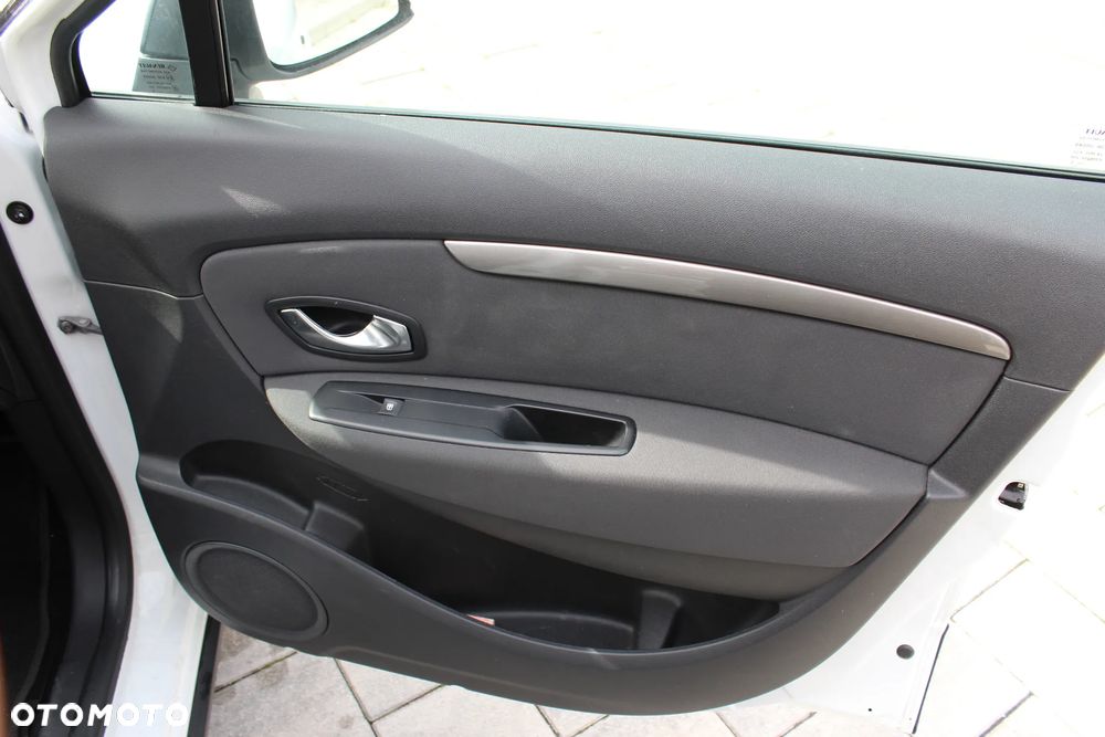 Renault Scenic Energy TCe 115 S&S Xmod Bose Edition - 20