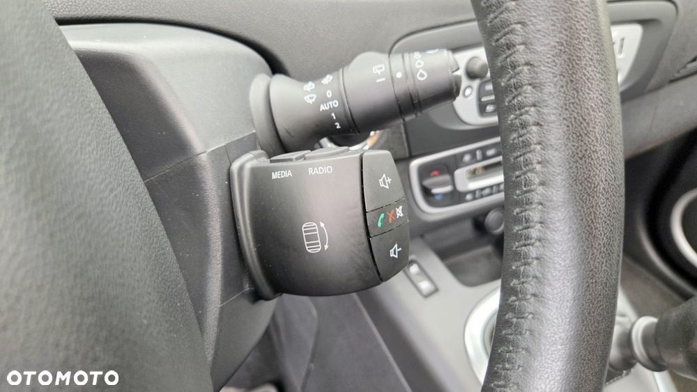 Renault Grand Scenic TCe 130 Luxe - 24