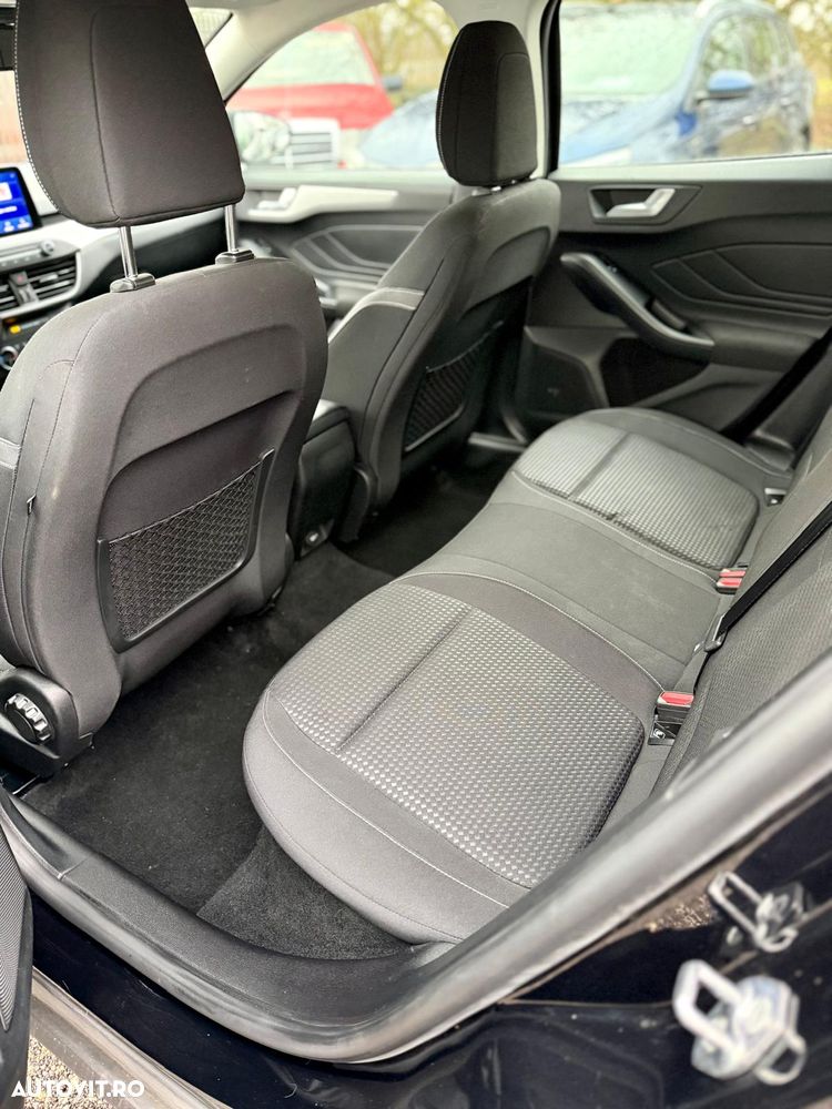 Ford Focus 2.0 TDCI DPF Start-Stopp-System Aut. Business - 9