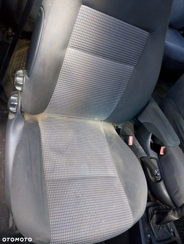 Seat Alhambra I FL (00-10r.) 1.8 B 149KM. Silnik AWC / AJH Skrzynia FUY Lakier LS7U .Cały na części. GWARANCJA !!!  Przód Tył Zestaw Komplet Drzwi Klapa Zderzak Błotnik Maska Grill Atrapa Szyba Pas Lampa Lusterko Boczki Fotel Kanapa Kokpit Deska Rozdzielcza Przełącznik Włącznik Sterownik Przewody Wiązka Instalacja Moduł Komputer Czujnik Listwa Pompa Alternator Wtryski Głowica Rozrusznik Kompresor Sprzęgło Dwumas Silnik Skrzynia ABS Klimatyzacji Paliwa Wspomagania Kolektor Turbina Przepustnica Zawór Chłodnica Koło Hak Belka Sanki Zawieszenie Mcpherson Półoś Amortyzator Wydech Tłumik Zacisk Most - 8