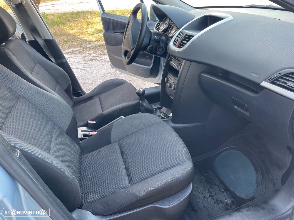 Peugeot 207 1.6 HDi Premium - 20