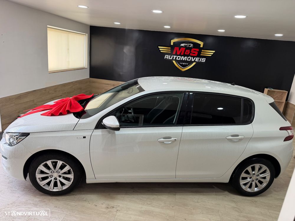 Peugeot 308 PureTech 110 Stop & Start Style - 1