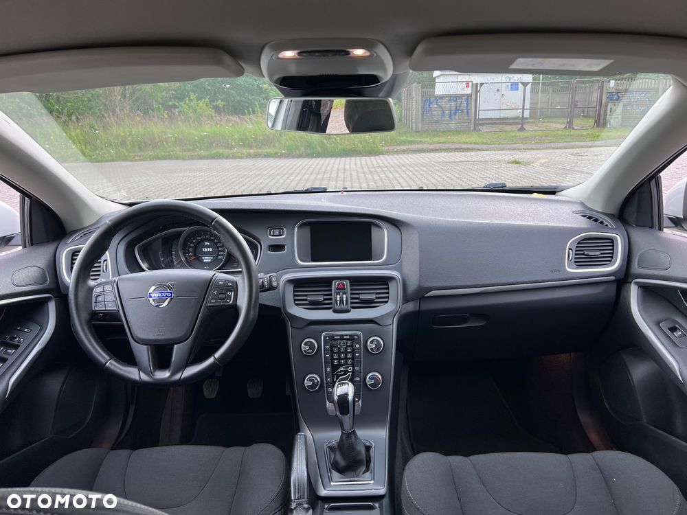 Volvo V40 D2 Kinetic - 6