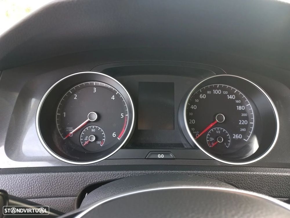 VW Golf 1.6 TDI Confortline - 18