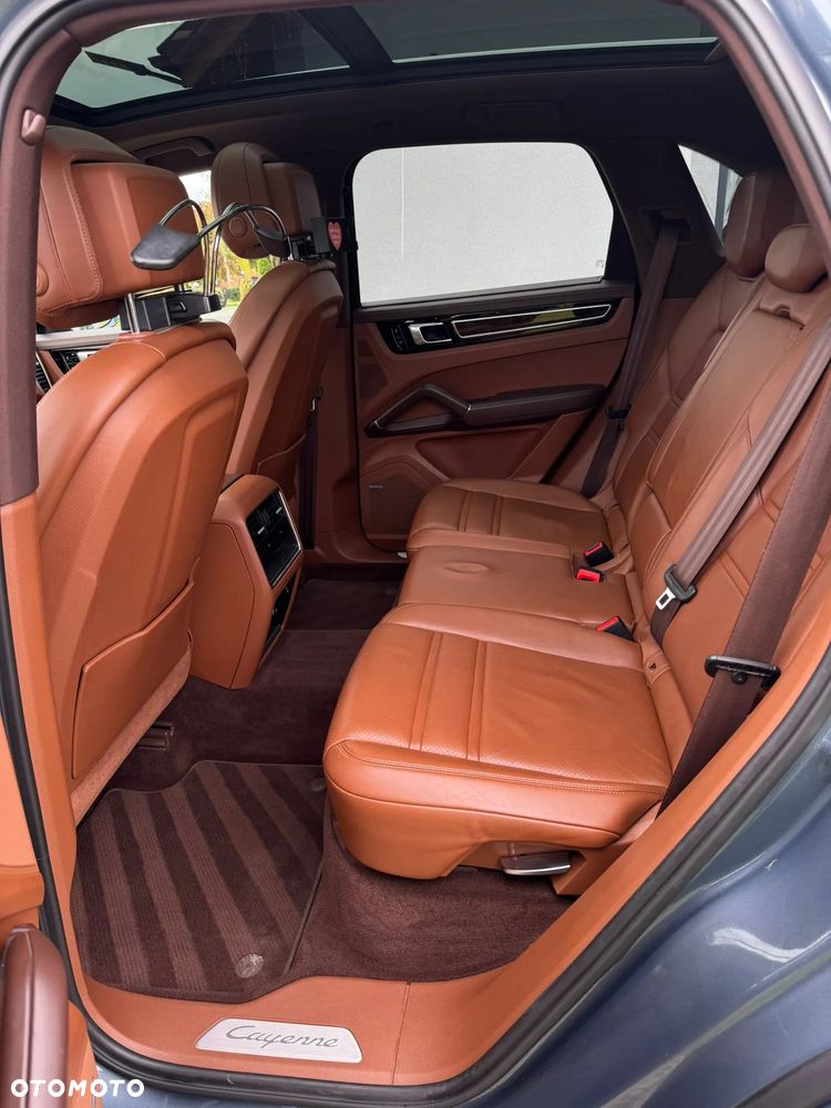 Porsche Cayenne Standard - 22