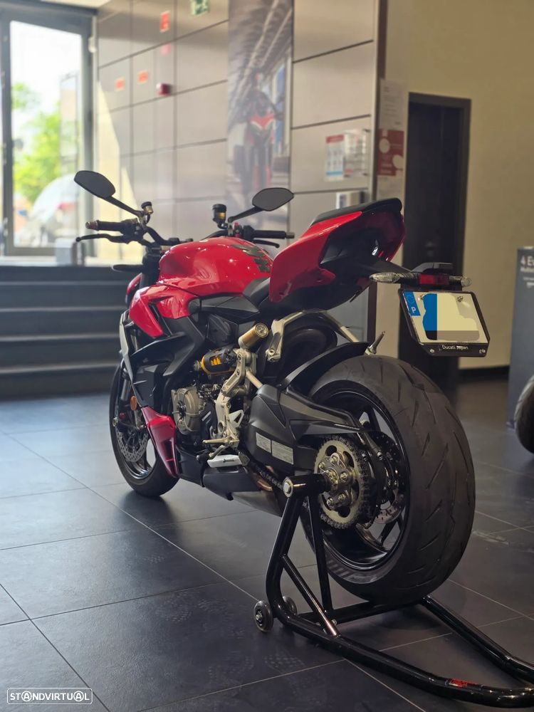 Ducati Streetfighter V2 - 6