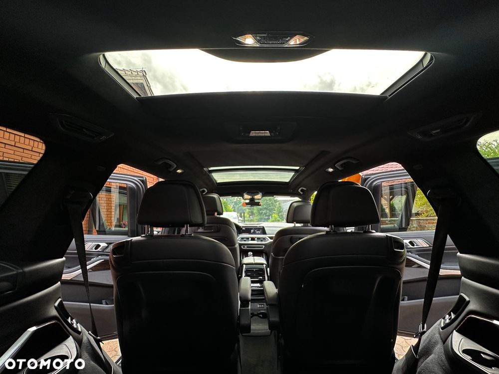 BMW X7 xDrive40i - 19