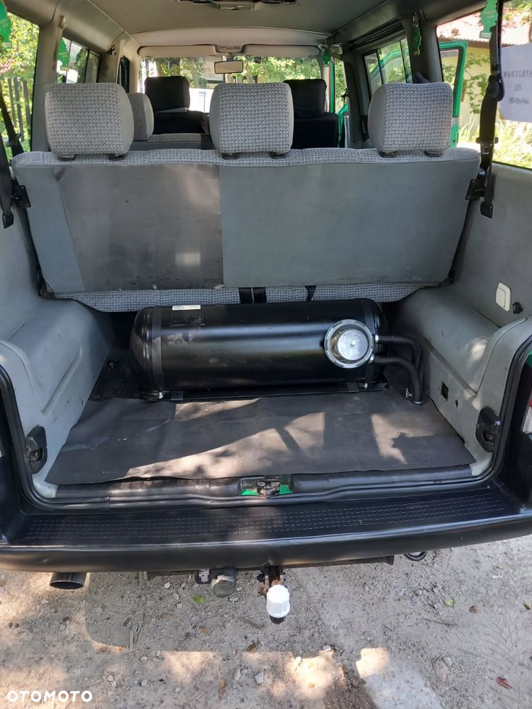 Volkswagen Transporter - 8