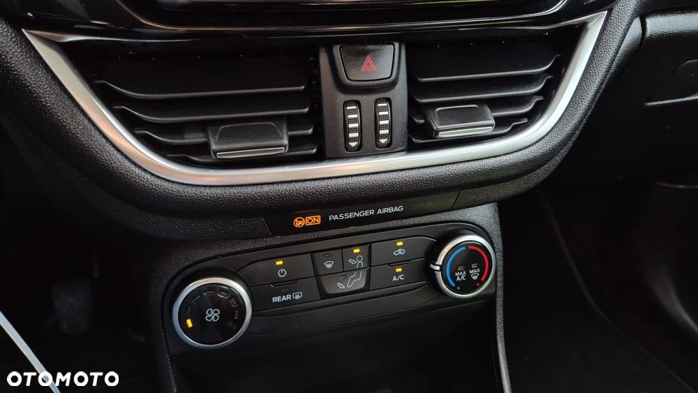 Ford Fiesta 1.1 S&S COOL&CONNECT - 22