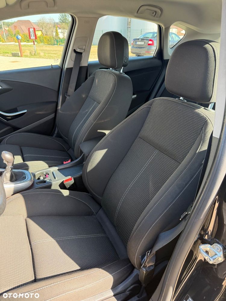 Opel Astra 2.0 CDTI Cosmo - 11