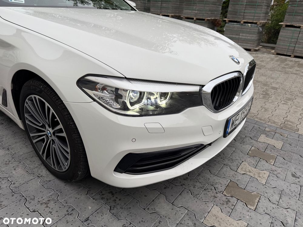 BMW Seria 5 530e iPerformance xDrive Sport Line sport - 14