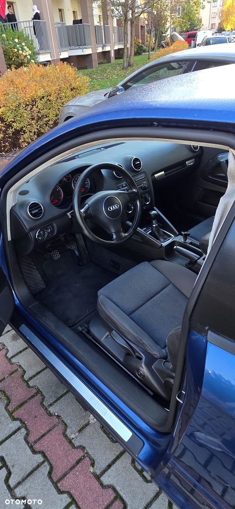 Audi A3 3-drzwiowe 1.6 Ambition - 4