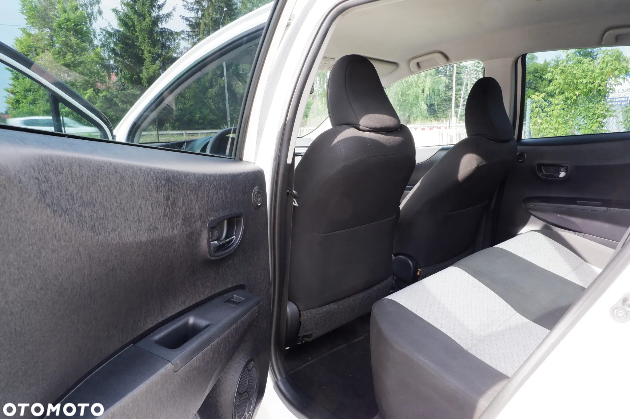 Toyota Yaris 1.0 Sol - 30