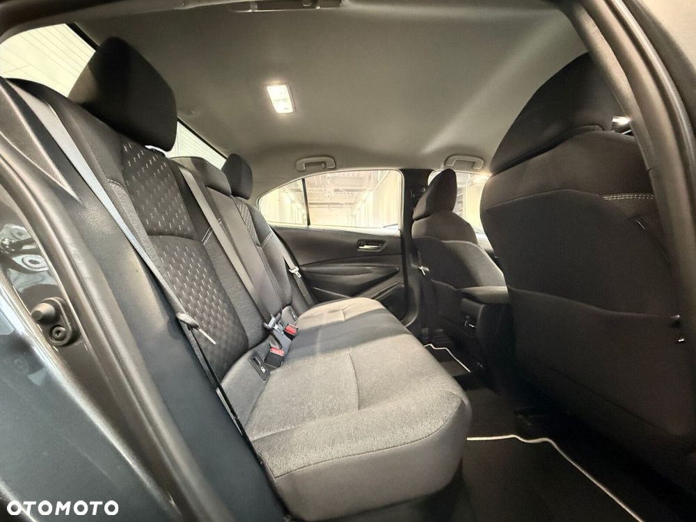 Toyota Corolla 1.8 Hybrid Comfort - 24