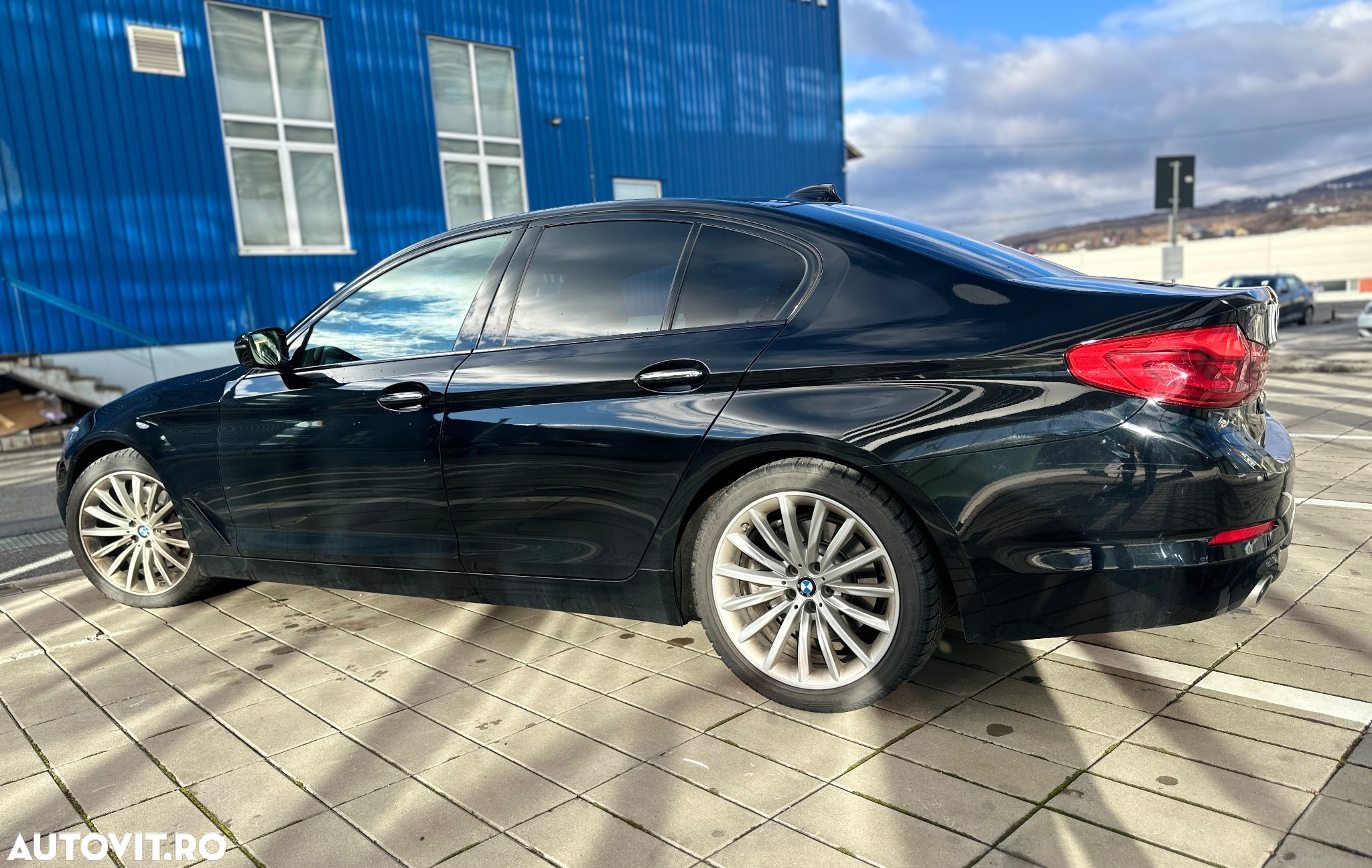 BMW Seria 5 530i Aut. Luxury Line - 2