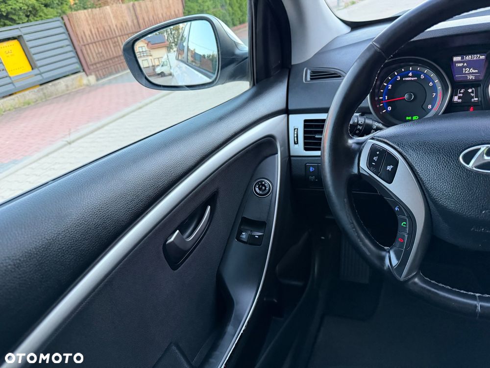 Hyundai i30 1.6 Comfort World Cup - 26