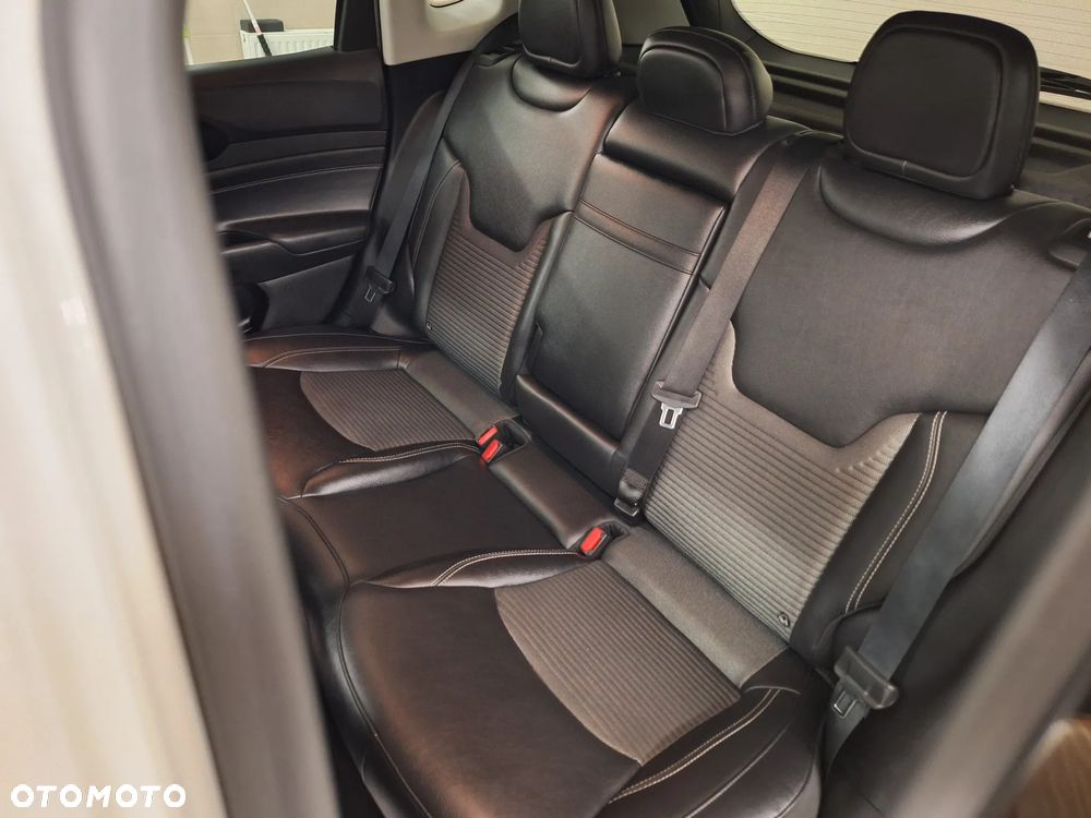 Jeep Compass 1.3 T4 4xe Automatik Limited - 23