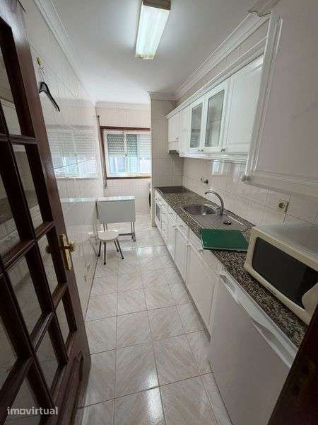 T0 independente com Lugar de Garagem - Grande imagem: 2/5