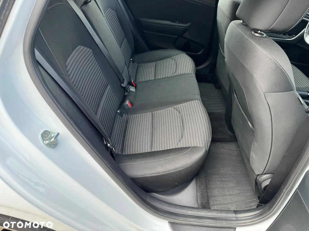 Kia Ceed 1.5 T-GDI M - 24