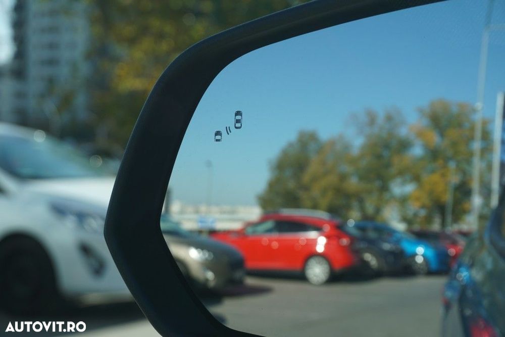 Ford Explorer RWD 77 kWh Extended Range Select - 16