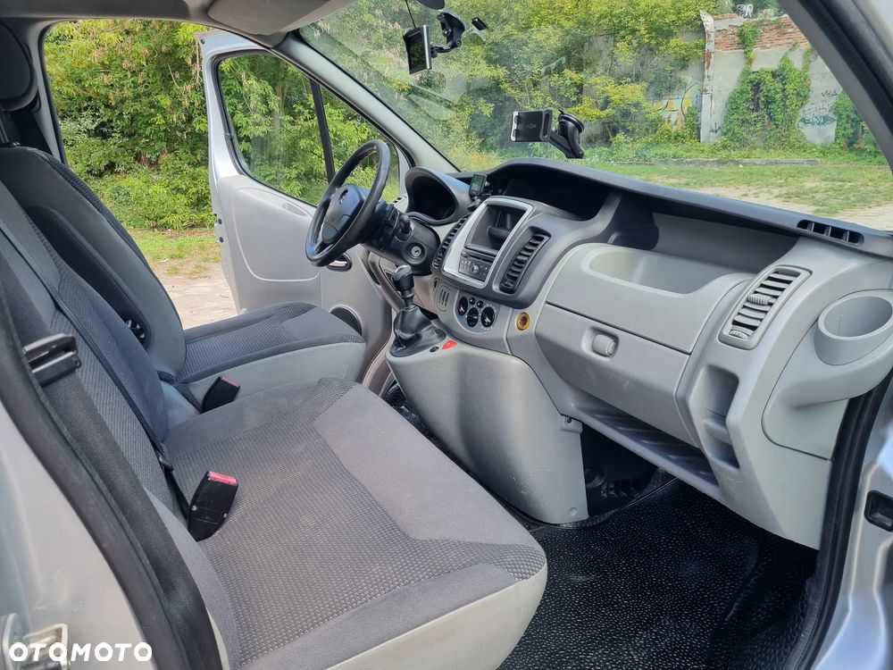 Opel Vivaro - 8