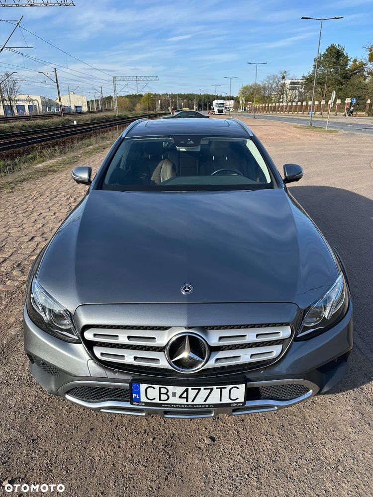 Mercedes-Benz Klasa E 220 d 4-Matic All-Terrain - 2