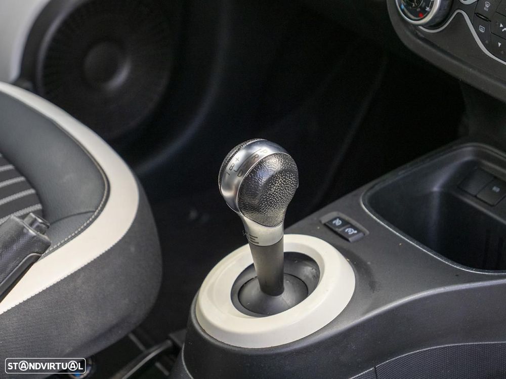 Renault Twingo Z.E. 22 Intens - 34