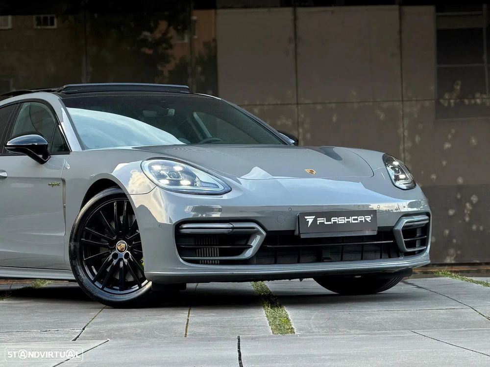 Porsche Panamera 4 E-Hybrid Platinum Edition com PDLS - 54
