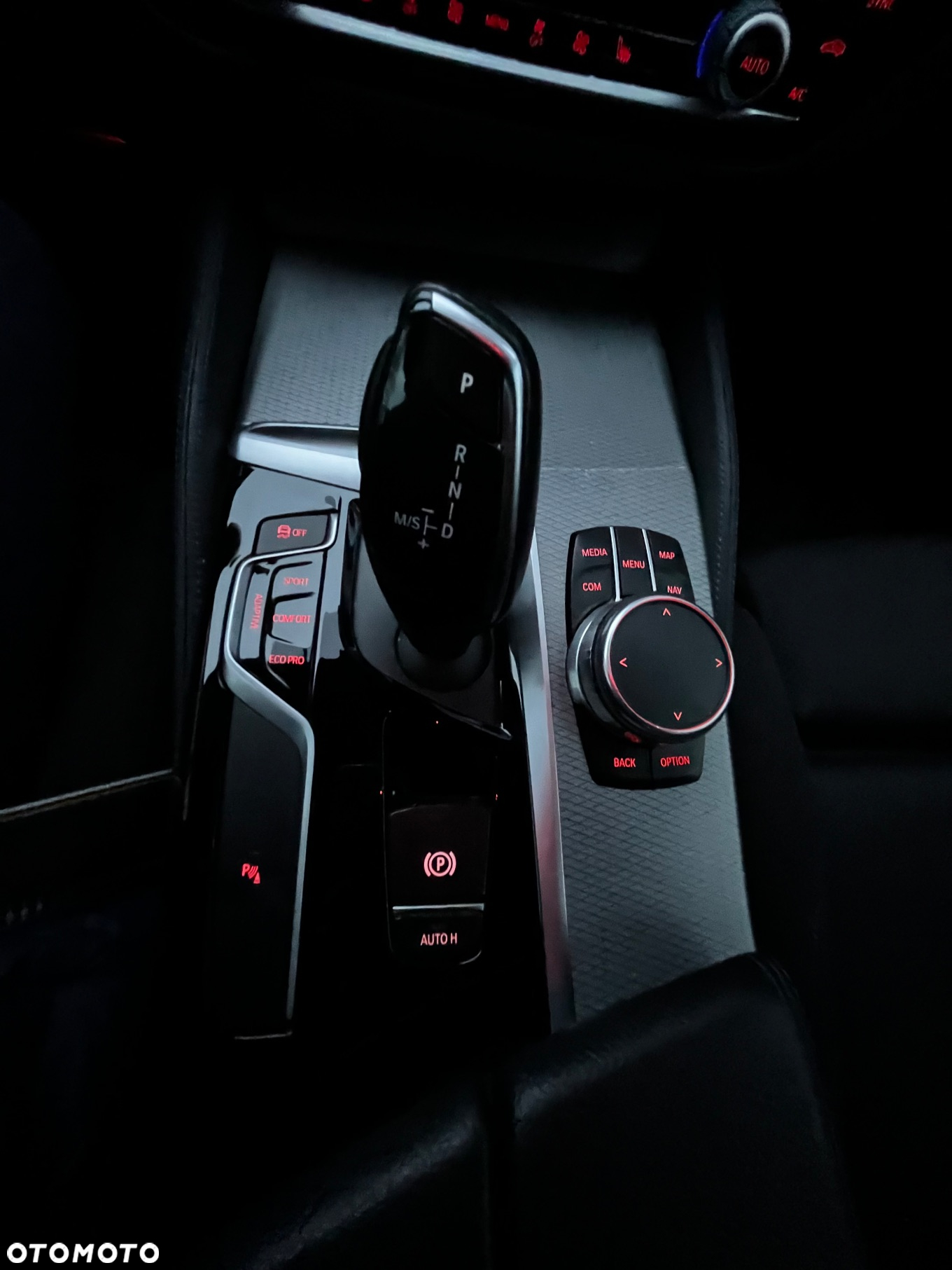 BMW Seria 5 520d M Sport - 17