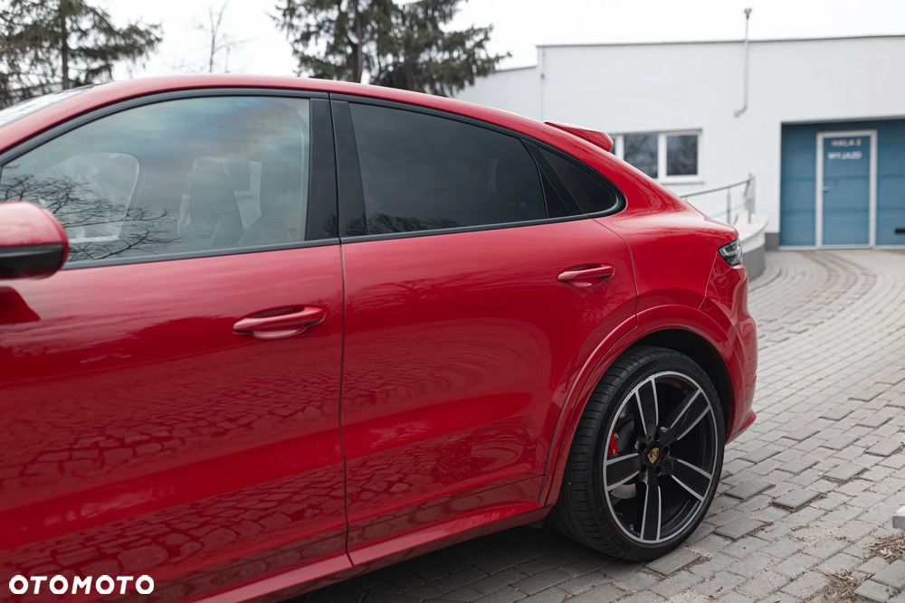 Porsche Cayenne GTS - 4