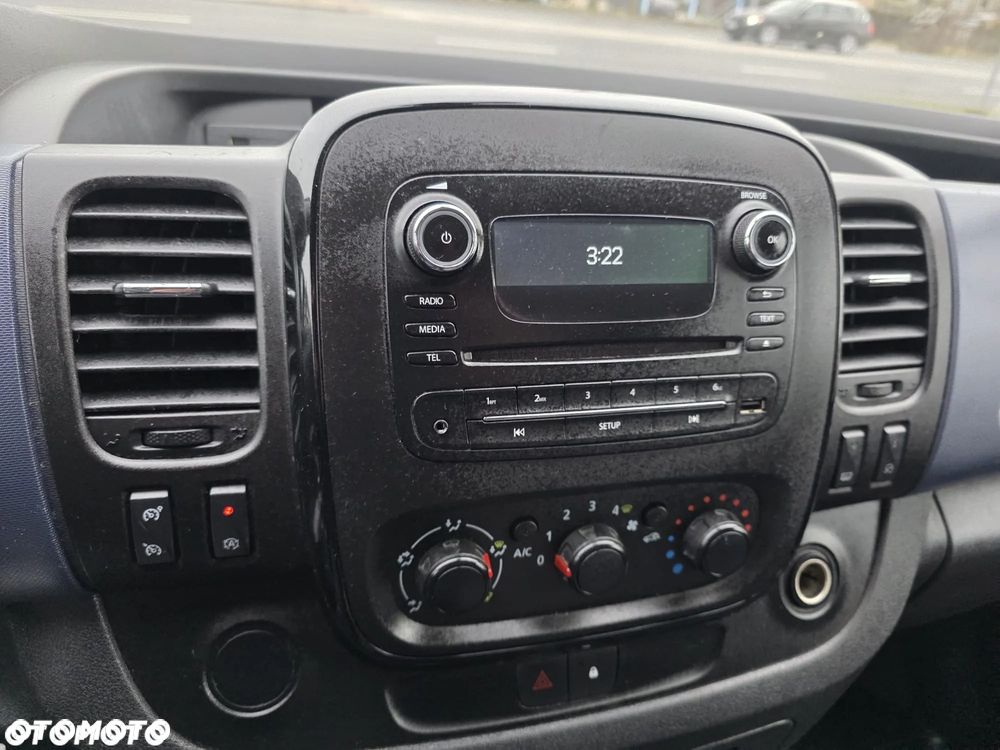 Opel Vivaro Long Chłodnia  2018 rok - 12