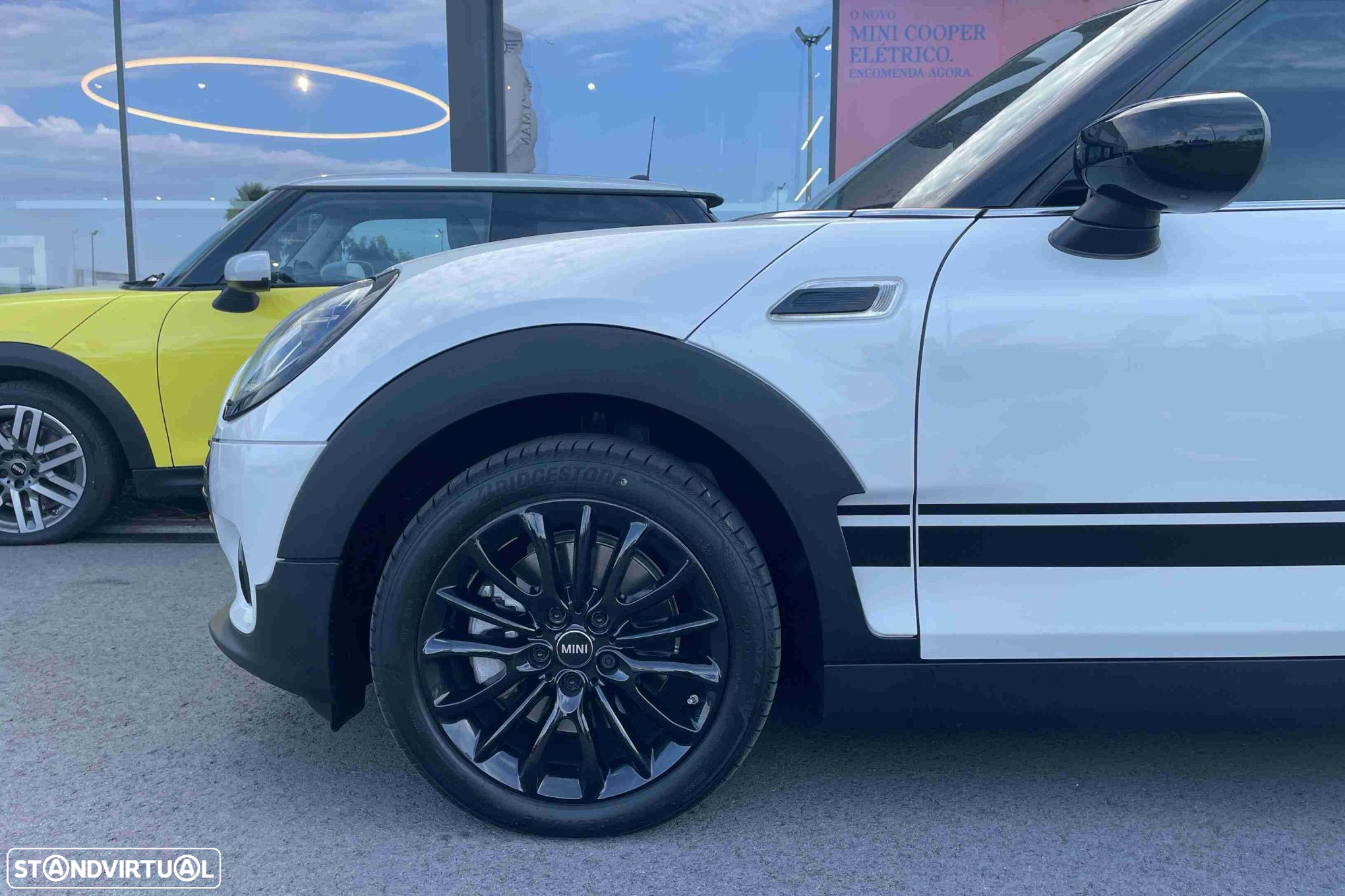MINI Clubman Cooper D Premium Essential Auto - 6