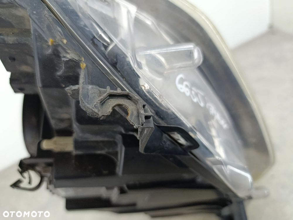 LAMPA PRZÓD PRAWA XENON RENAULT LAGUNA III 260100035R 89901837  VALEO - 10