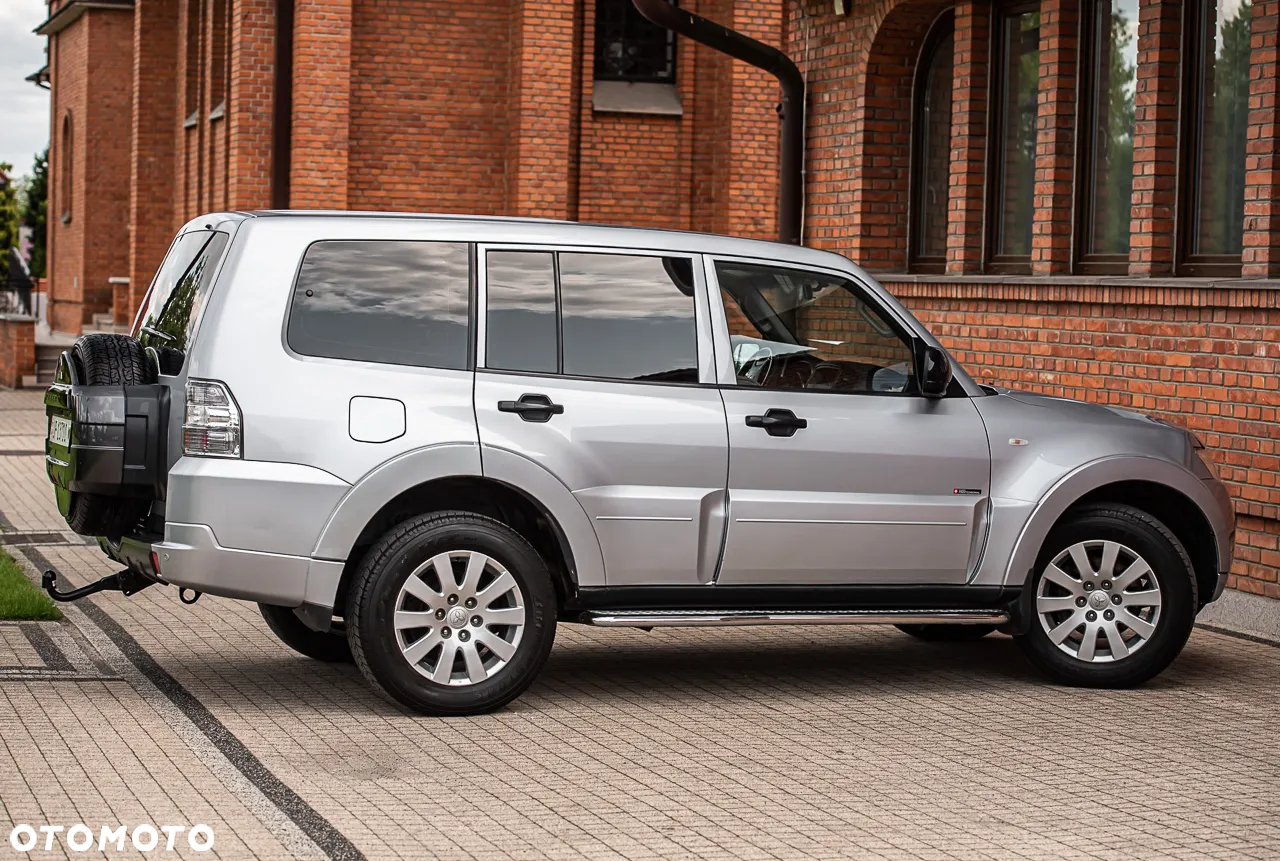 Mitsubishi Pajero 3.2 DID Intense - 17
