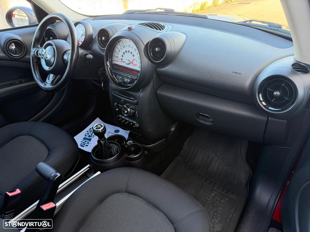 MINI Countryman Cooper D - 16