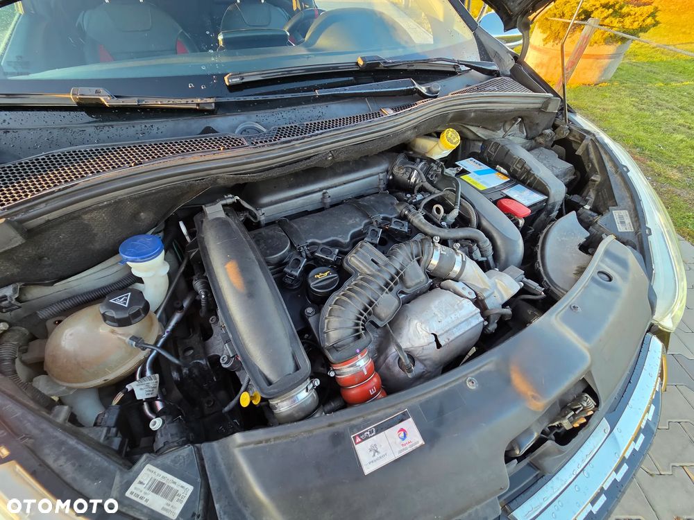 Peugeot 208 1.6 THP GTi - 18