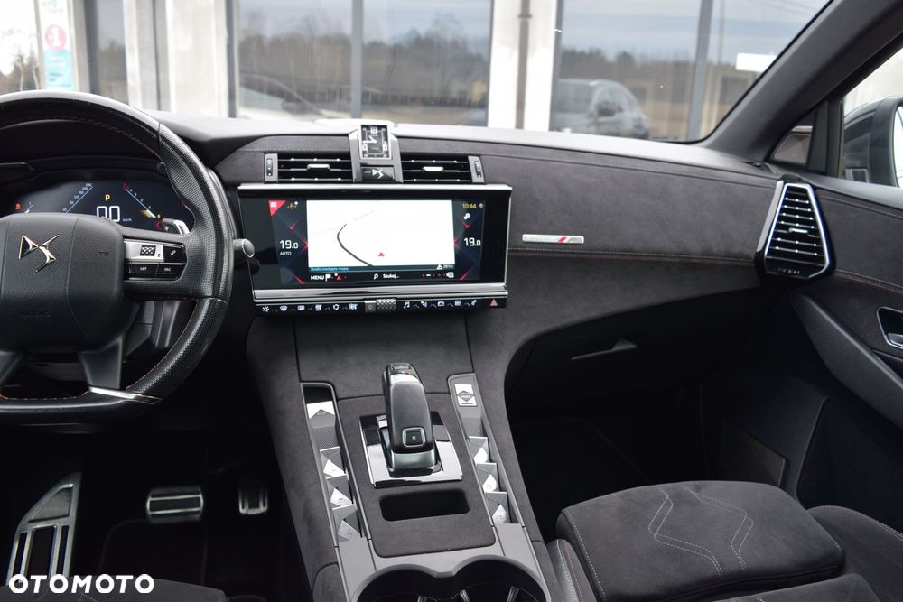 DS Automobiles DS 7 Crossback 2.0 BlueHDi Performance Line + - 30