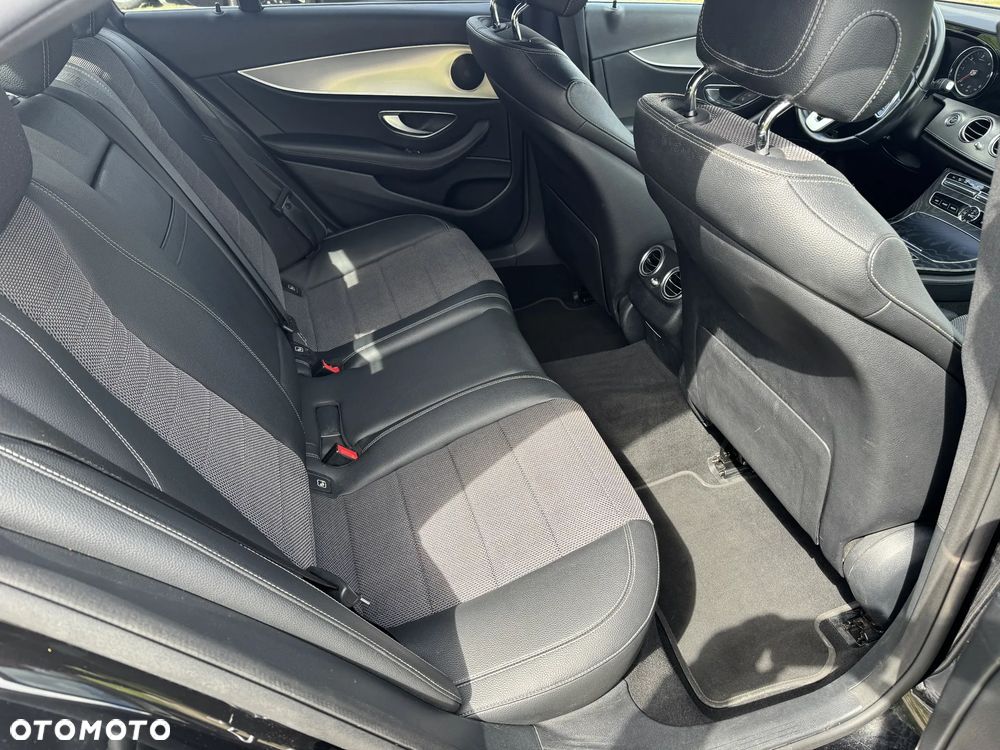 Mercedes-Benz Klasa E 220 d 4-Matic Business Edition 9G-TRONIC - 10