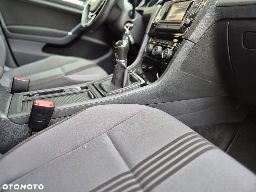 Volkswagen Golf 1.6 TDI BlueMotion Technology Allstar - 29