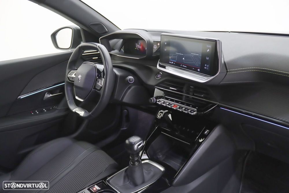 Peugeot 2008 1.2 PureTech GT - 4