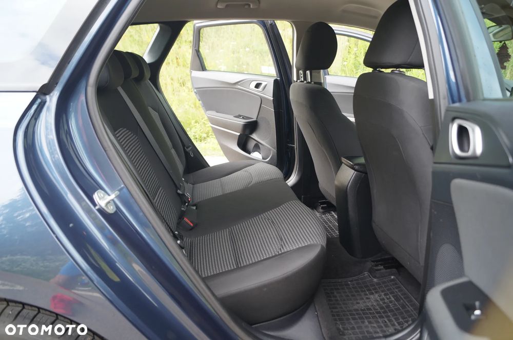 Kia Ceed 1.6 CRDi SCR L - 28