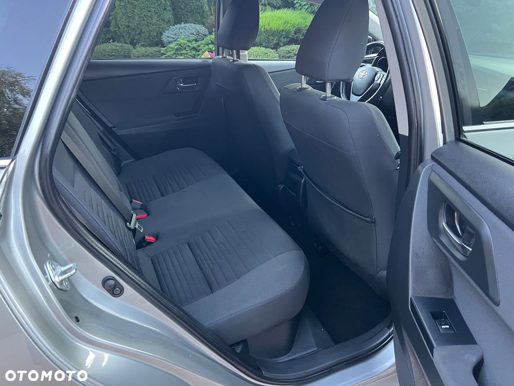 Toyota Auris 1.8 HSD Prestige - 19