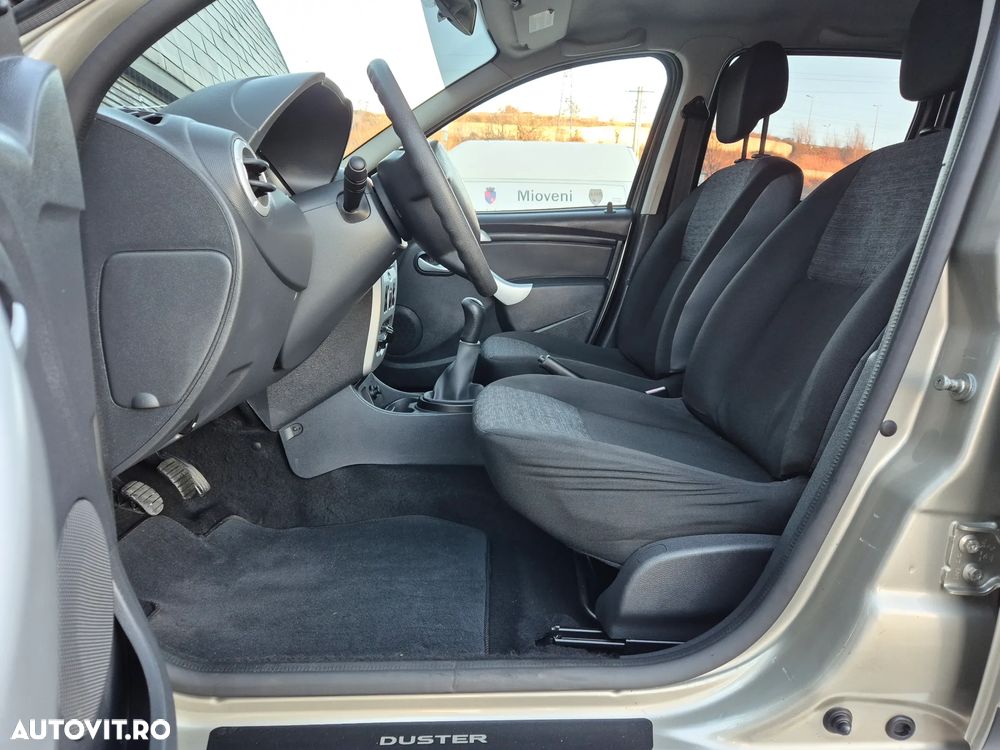 Dacia Duster 1.6 16V 4x2 Prestige - 9