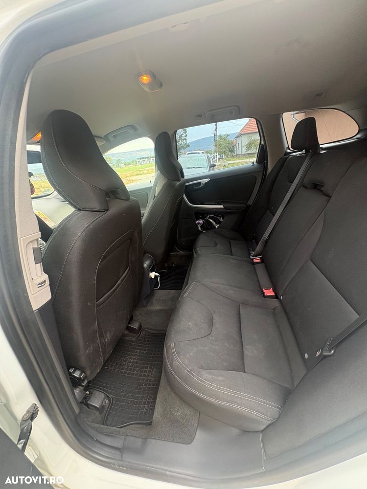 Volvo XC 60 D3 Start-Stop Kinetic - 14